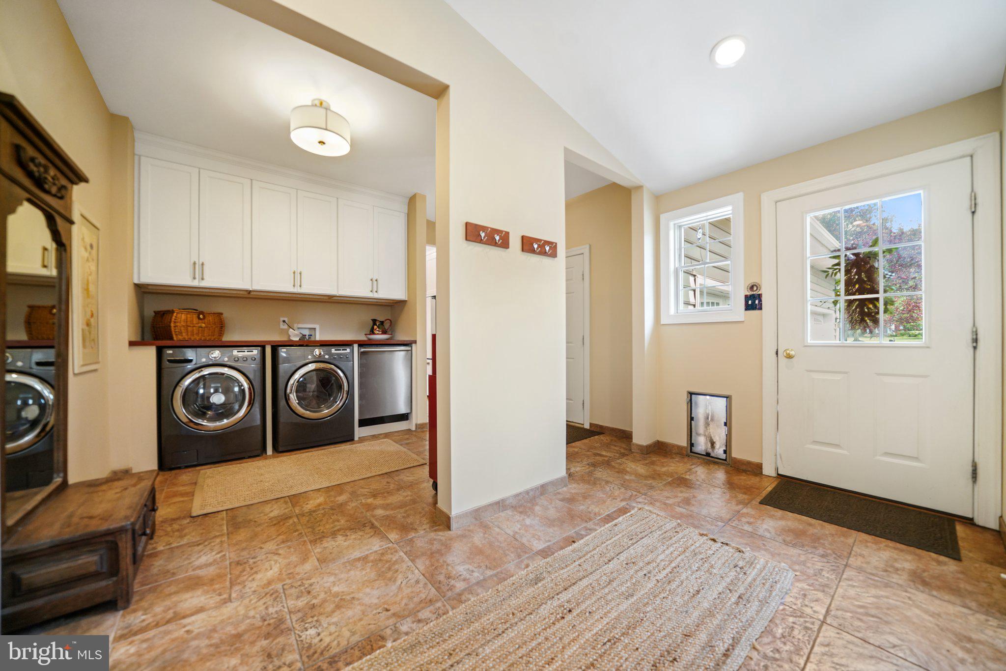 14 Clover Mill Lane Malvern, PA 19355 - Photo 33 of 93 Laundry Room w/ mudroom addition