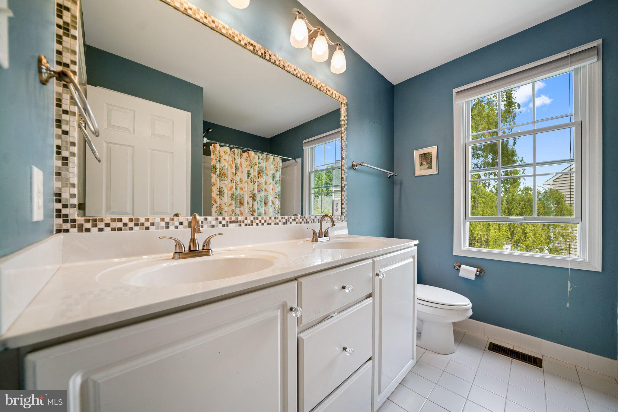 14 Clover Mill Lane Malvern, PA 19355 - Photo 49 of 93 Upstairs Hall Bath