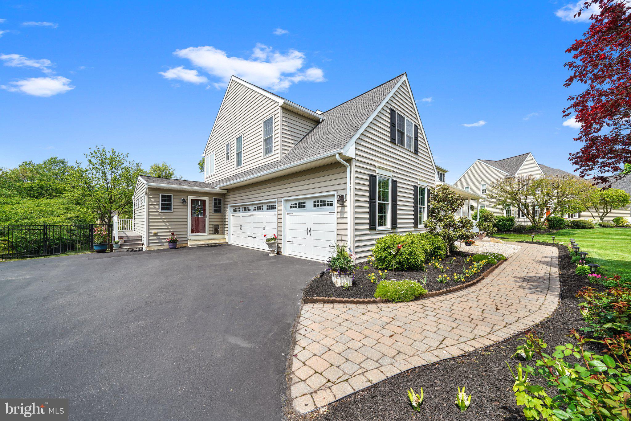 14 Clover Mill Lane Malvern, PA 19355 - Photo 5 of 93 Paver Front Walk w/ landscape