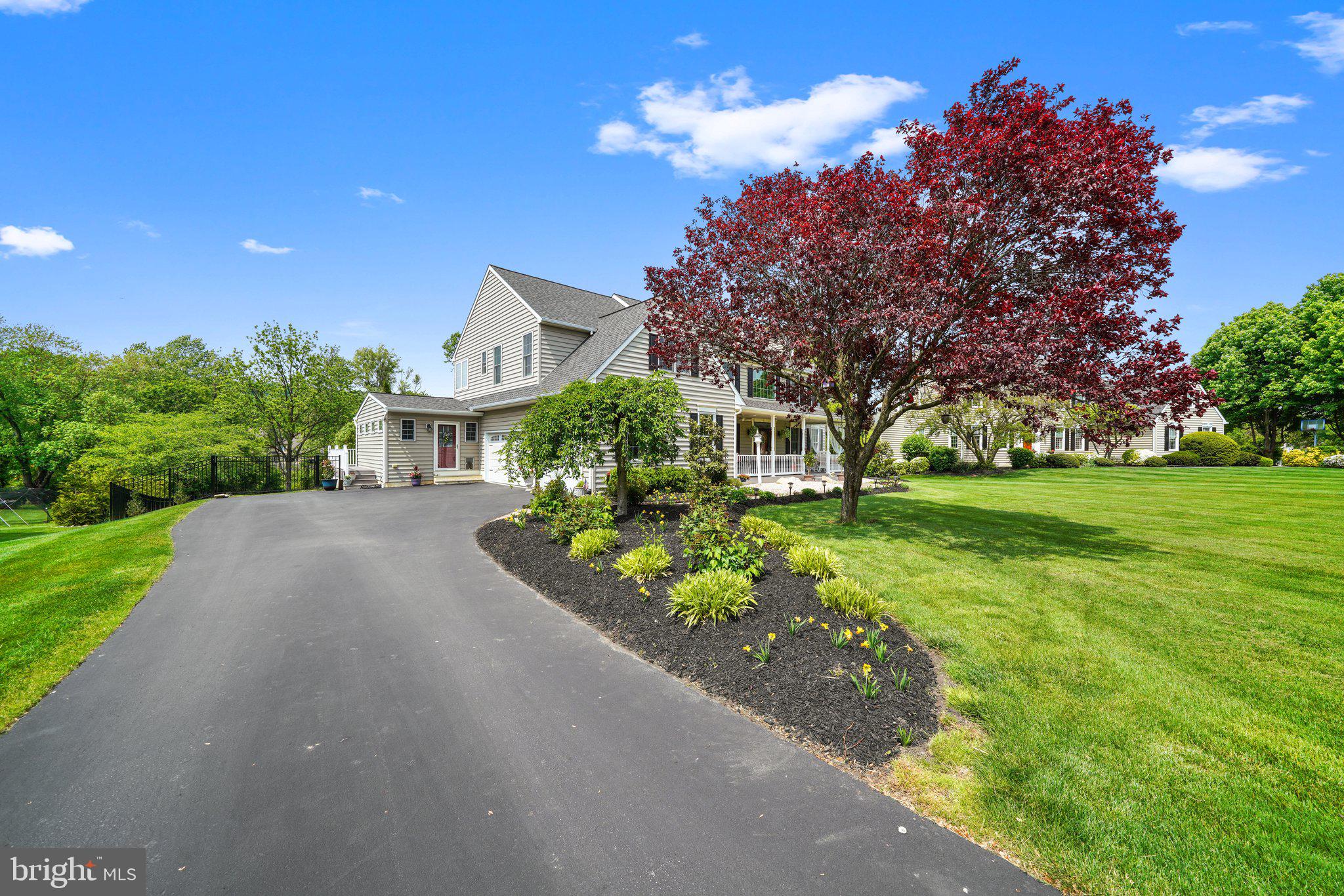 14 Clover Mill Lane Malvern, PA 19355 - Photo 69 of 93 Driveway