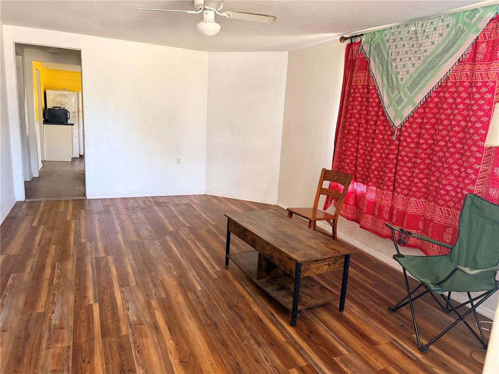 2178 7th Street Sarasota, FL 34237 - Photo 2 of 20