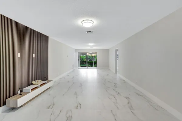 $2,400 | 4724 Greentree Circle, Unit B, Boynton Beach, FL 33436