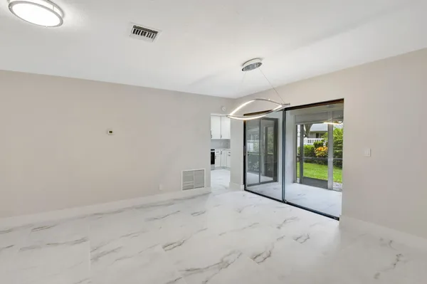 $2,400 | 4724 Greentree Circle, Unit B, Boynton Beach, FL 33436