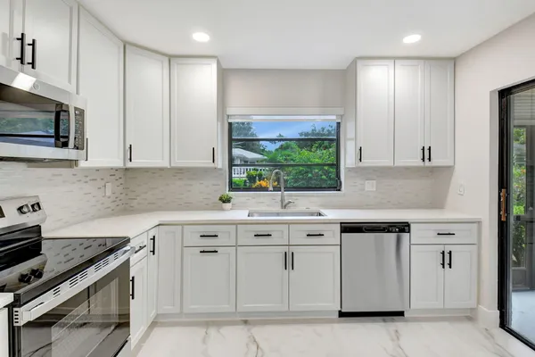 $2,400 | 4724 Greentree Circle, Unit B, Boynton Beach, FL 33436