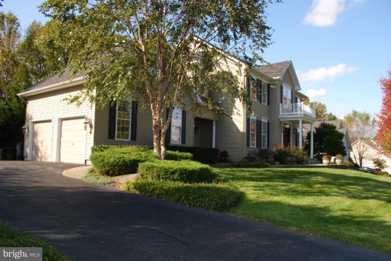 607 Havenhill Road Edgewater, MD 21037 - Photo 29 of 29 a front view of a house with a yard