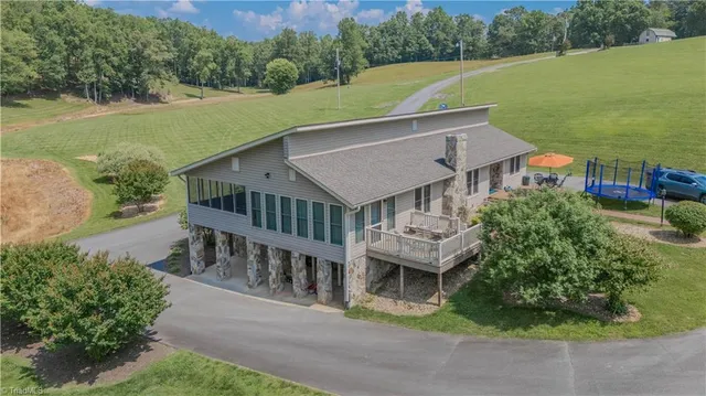 $2,499,000 | 368 Oak Hill Drive, Cana, VA 24317