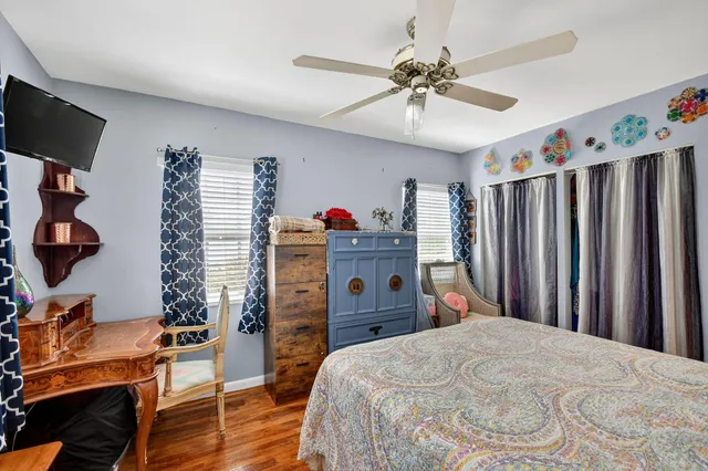 a very nice looking room with many windows