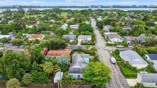 $464,000 | 1201 North Ocean Breeze, Lake Worth Beach, FL 33460