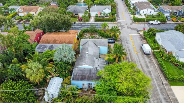 $464,000 | 1201 North Ocean Breeze, Lake Worth Beach, FL 33460