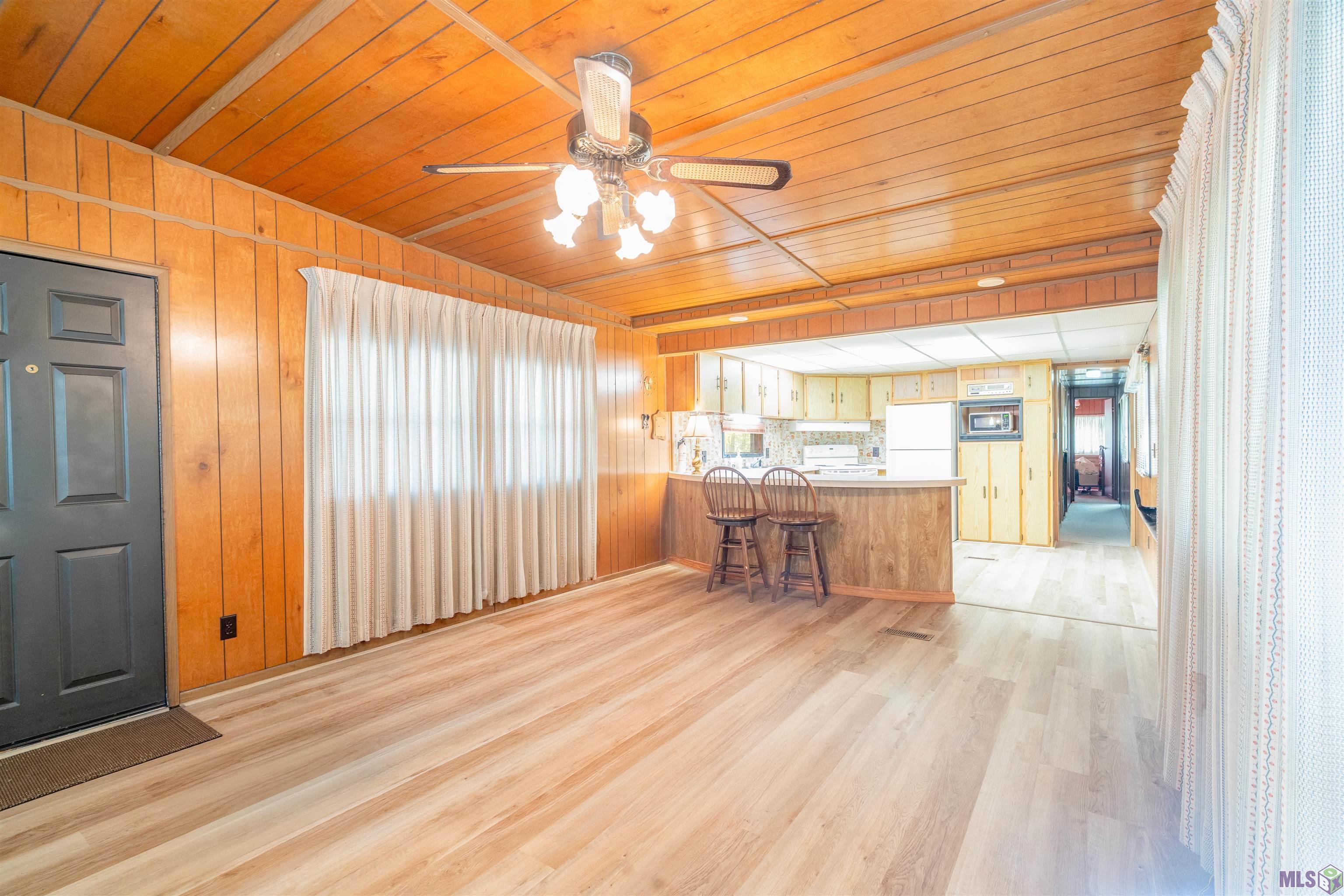 10657 Peairs Road Zachary, LA 70791 - Photo 6 of 18 Living Room & Kitchen