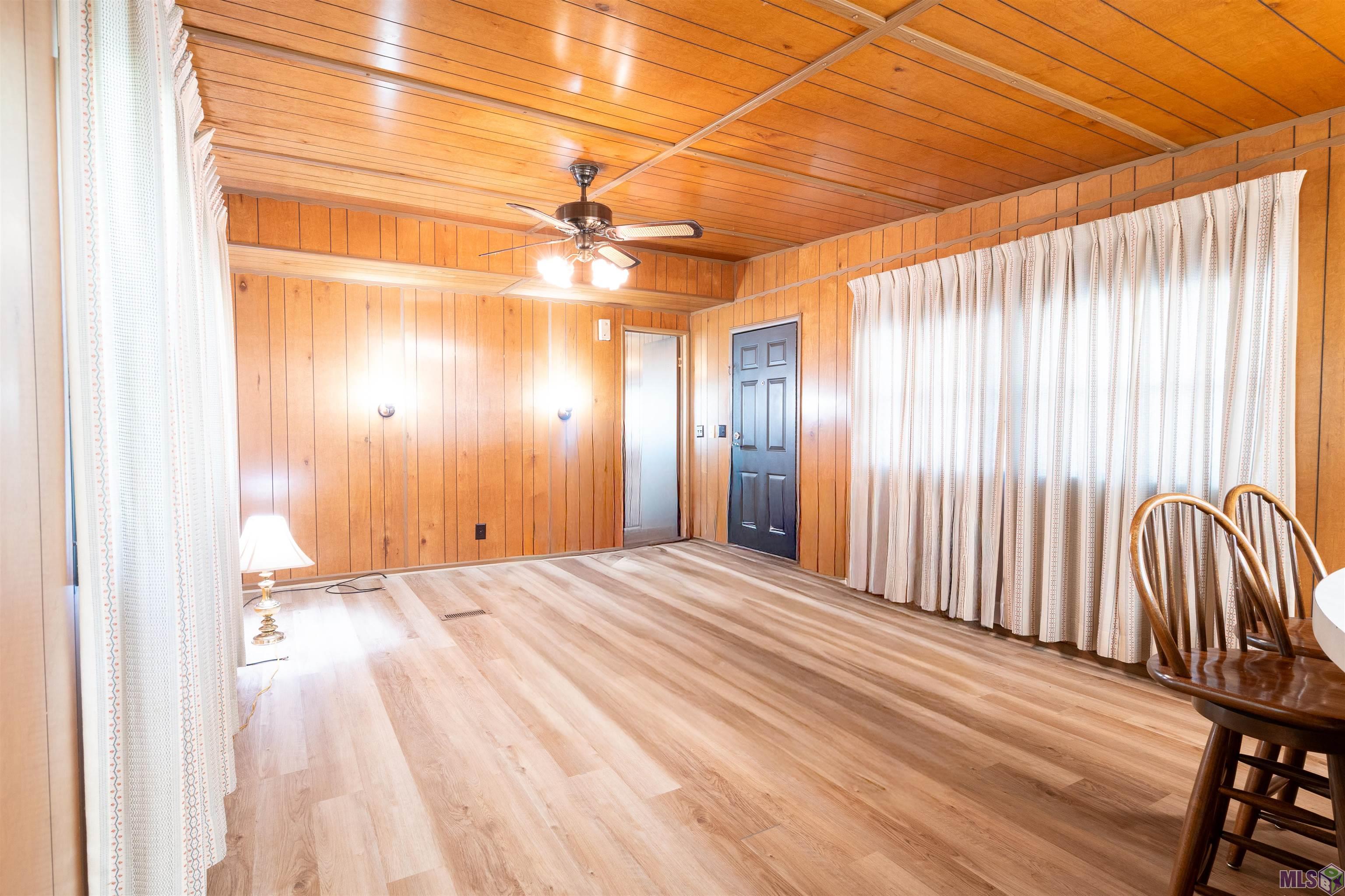 10657 Peairs Road Zachary, LA 70791 - Photo 7 of 18 Living Room