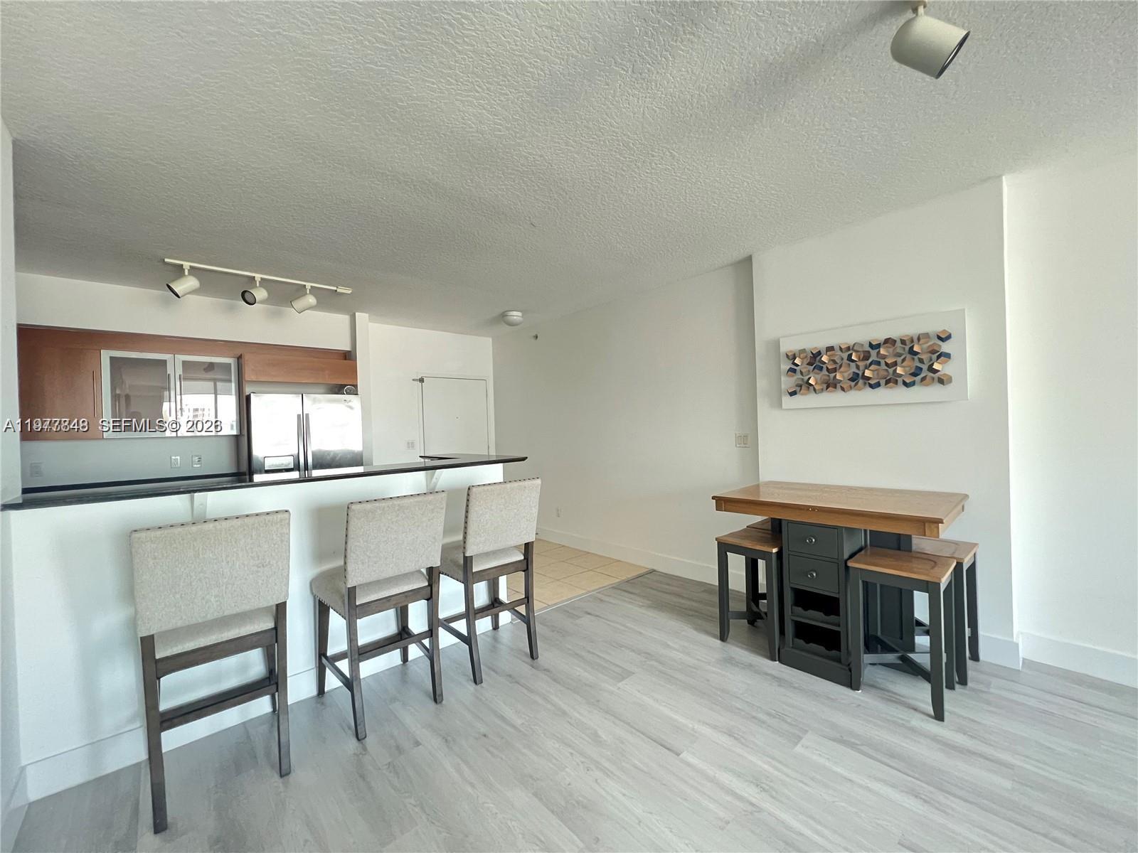 325 South Biscayne Boulevard, Unit 2415 Miami, FL 33131 - Photo 4 of 23