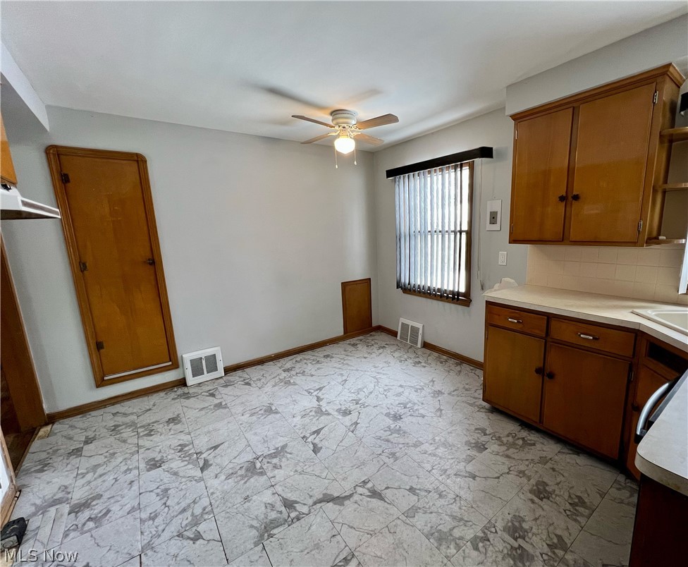 4357 Ingleside Road Warrensville Heights, OH 44128 - Photo 5 of 23