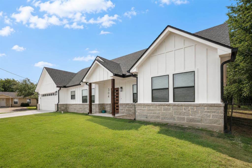 304 East Adams Street Riesel, TX 76682 - Photo 3 of 29