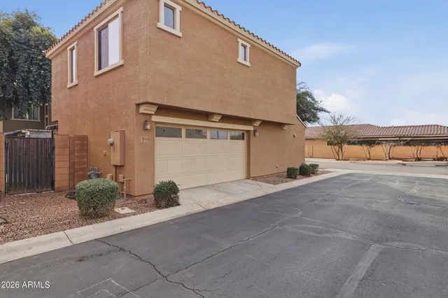 $2,000 | 1853 South Balboa Drive, Gilbert, AZ 85295