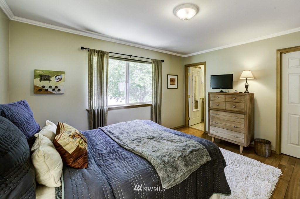 24208 13th Place West Bothell, WA 98021 - Photo 11 of 25