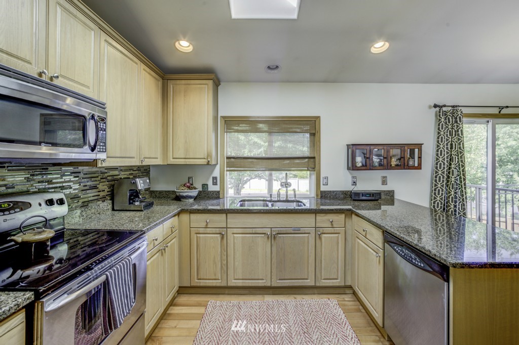 24208 13th Place West Bothell, WA 98021 - Photo 8 of 25