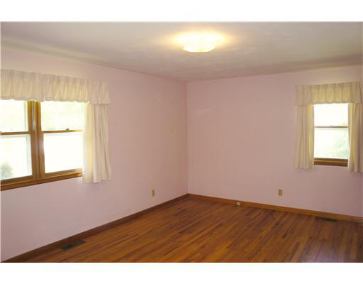 54094 Pine Road South Bend, IN 46628 - Photo 12 of 24 Gallery Image 12