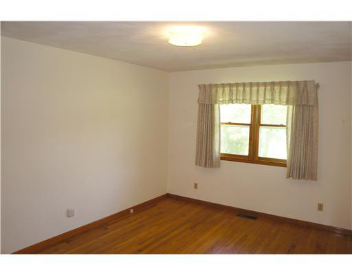 54094 Pine Road South Bend, IN 46628 - Photo 14 of 24 Gallery Image 14