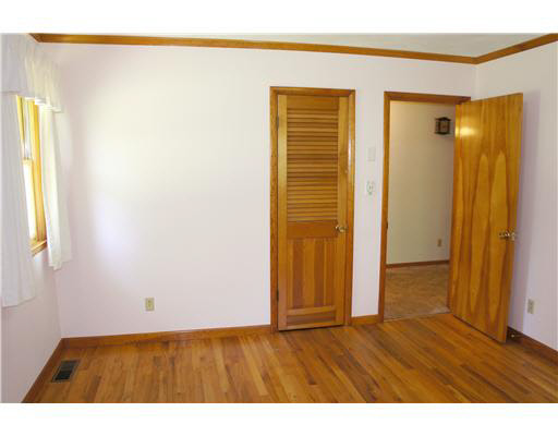 54094 Pine Road South Bend, IN 46628 - Photo 16 of 24 Gallery Image 16