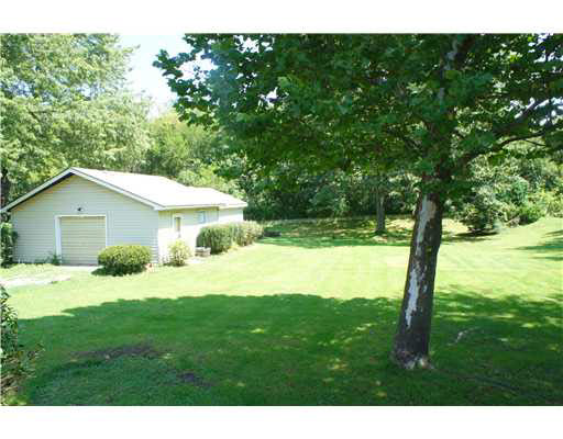 54094 Pine Road South Bend, IN 46628 - Photo 22 of 24 Gallery Image 22