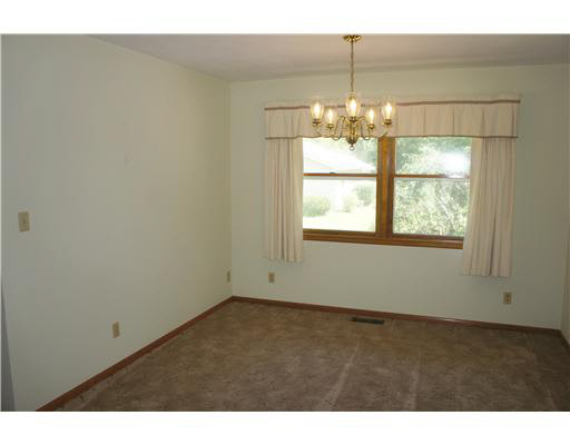 54094 Pine Road South Bend, IN 46628 - Photo 5 of 24 Gallery Image 5