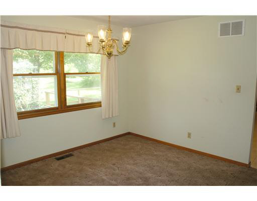 54094 Pine Road South Bend, IN 46628 - Photo 6 of 24 Gallery Image 6