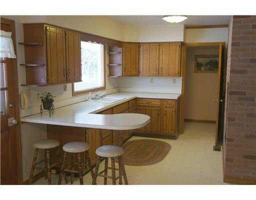 54094 Pine Road South Bend, IN 46628 - Photo 10 of 24 Gallery Image 10