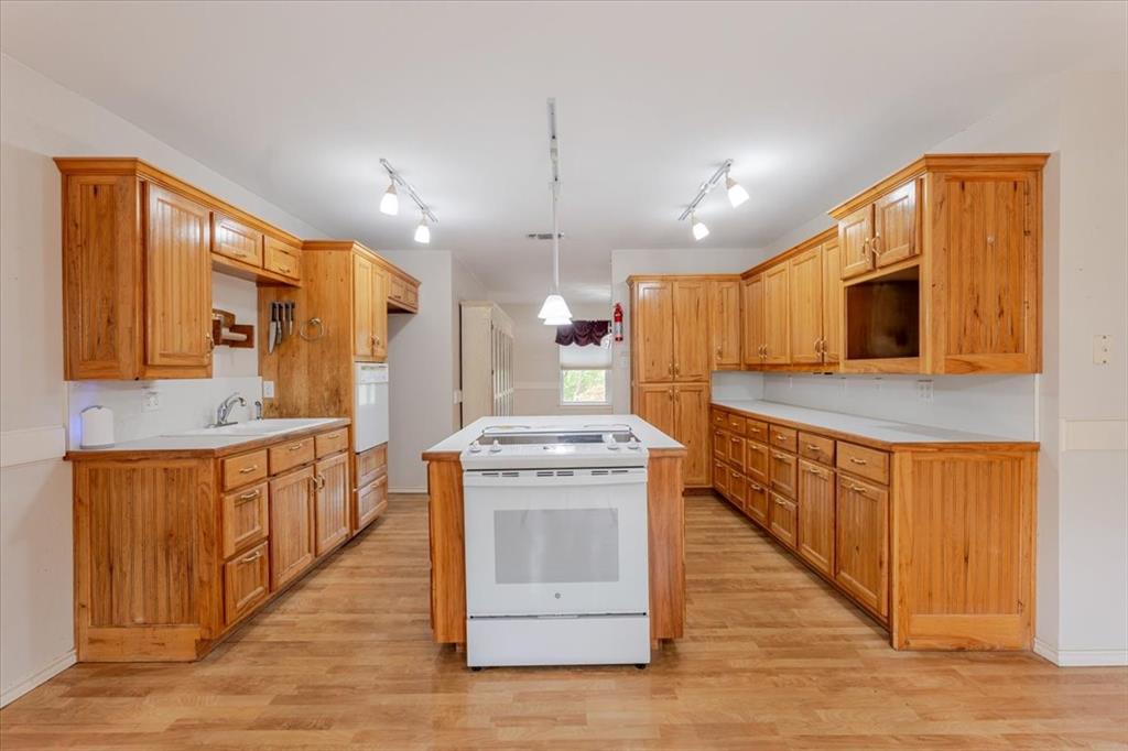 2400 Carter Road Springtown, TX 76082 - Photo 24 of 36