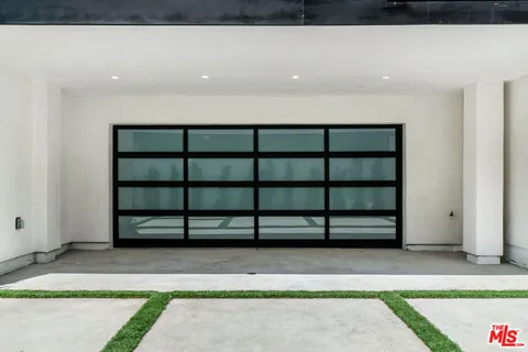 $1,399,999 | 1444 Hi Point Street, Los Angeles, CA 90035