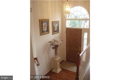 18306 Mill Ridge Terrace Leesburg, VA 20176 - Photo 2 of 21 Interior General