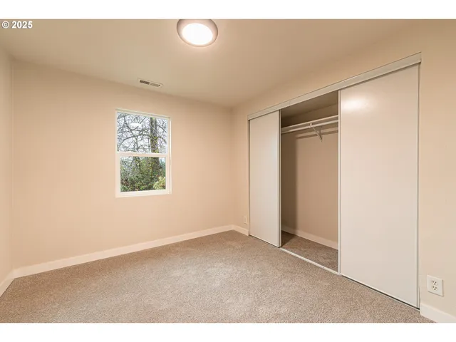 $385,000 | 225 21st Avenue, Sweet Home, OR 97386