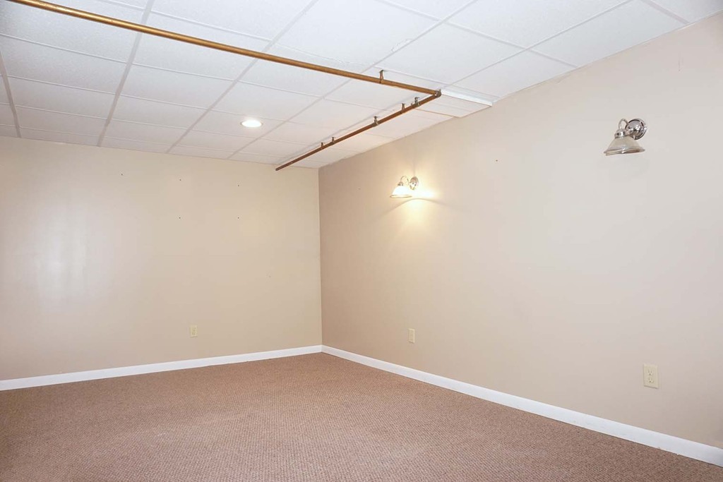 1 Bassett Road Holyoke, MA 01040 - Photo 18 of 21 Gallery Image 18