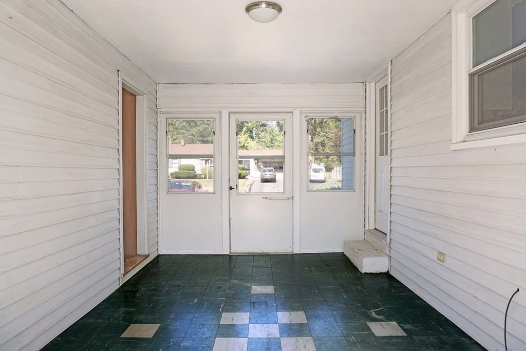 1 Bassett Road Holyoke, MA 01040 - Photo 20 of 21 Gallery Image 20