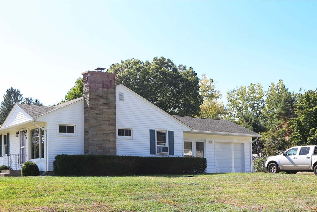 1 Bassett Road Holyoke, MA 01040 - Photo 2 of 21 Gallery Image 2