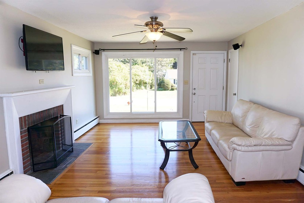 1 Bassett Road Holyoke, MA 01040 - Photo 4 of 21 Gallery Image 4