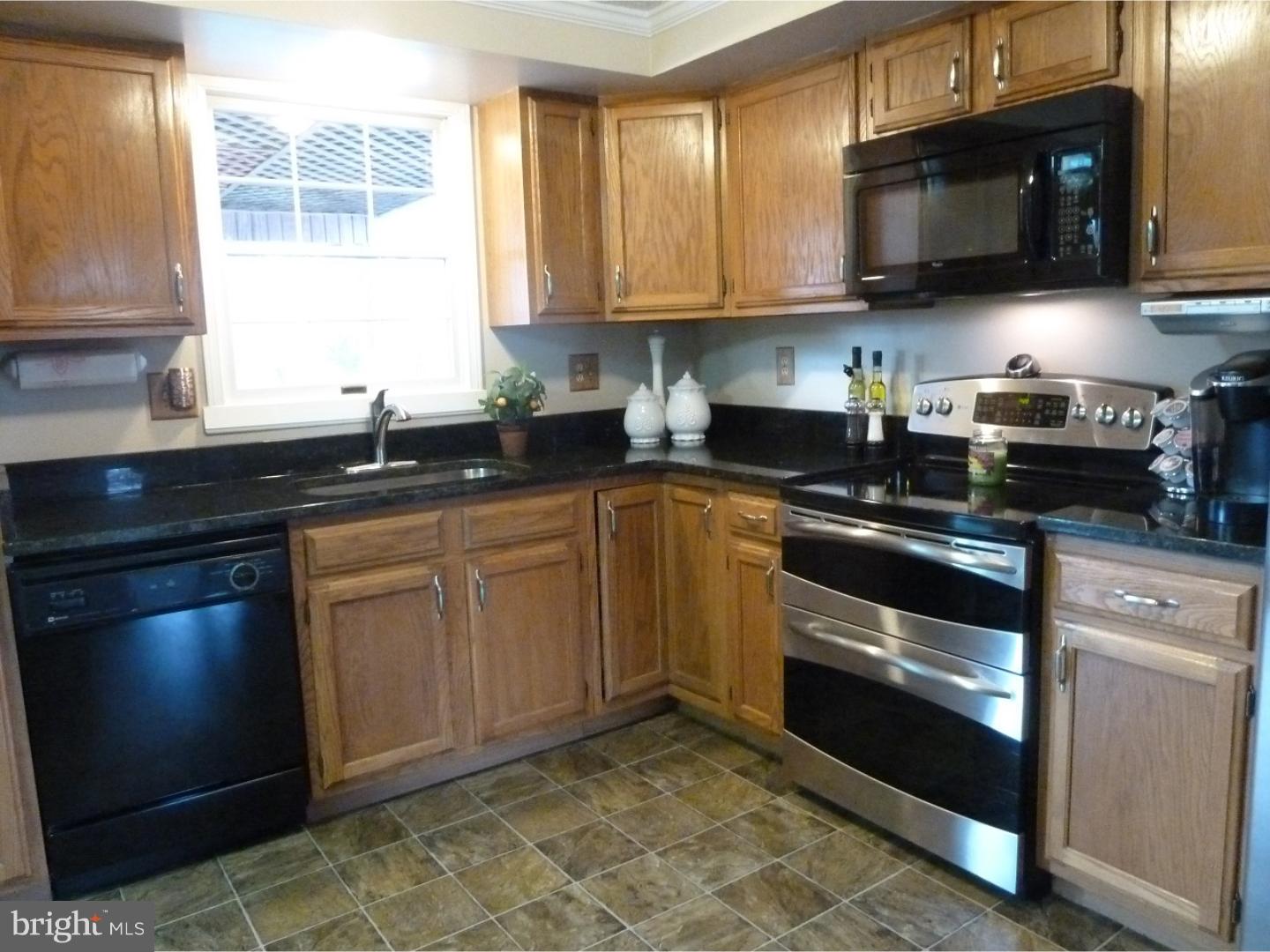153 Bateman Road Langhorne, PA 19047 - Photo 5 of 25 Kitchen