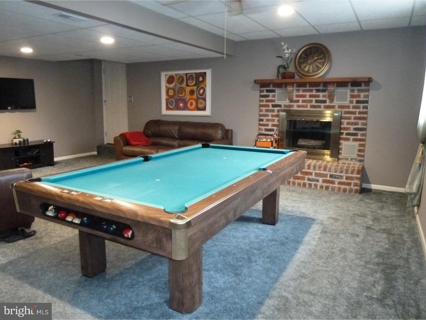 153 Bateman Road Langhorne, PA 19047 - Photo 7 of 25 Family Room