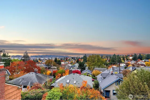 $1,100,000 | 6535 Sycamore Avenue Northwest, Seattle, WA 98117