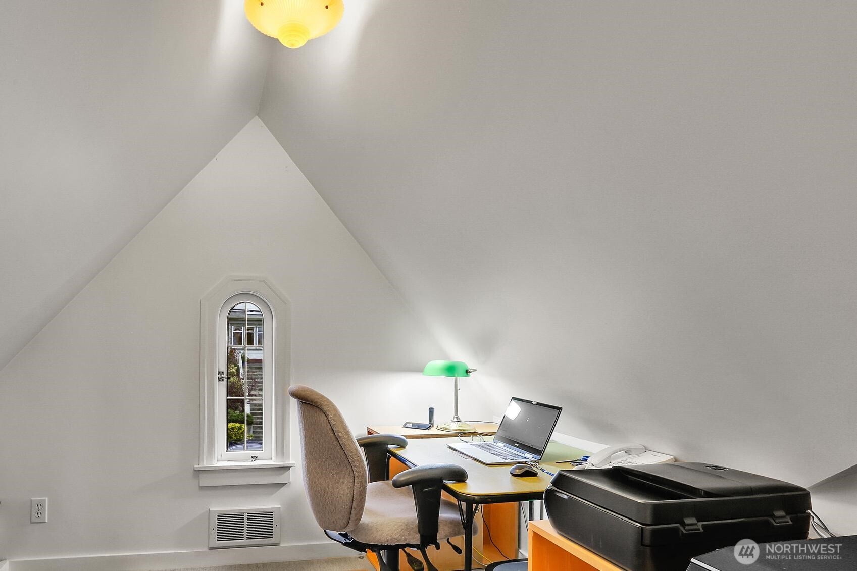 6535 Sycamore Avenue Northwest Seattle, WA 98117 - Photo 10 of 23 a workspace with furniture and lamp