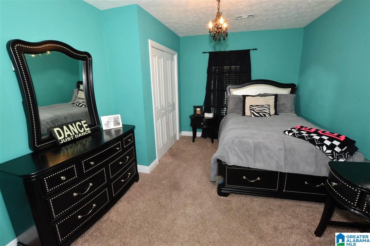 746 17th Avenue North Clanton, AL 35045 - Photo 7 of 18