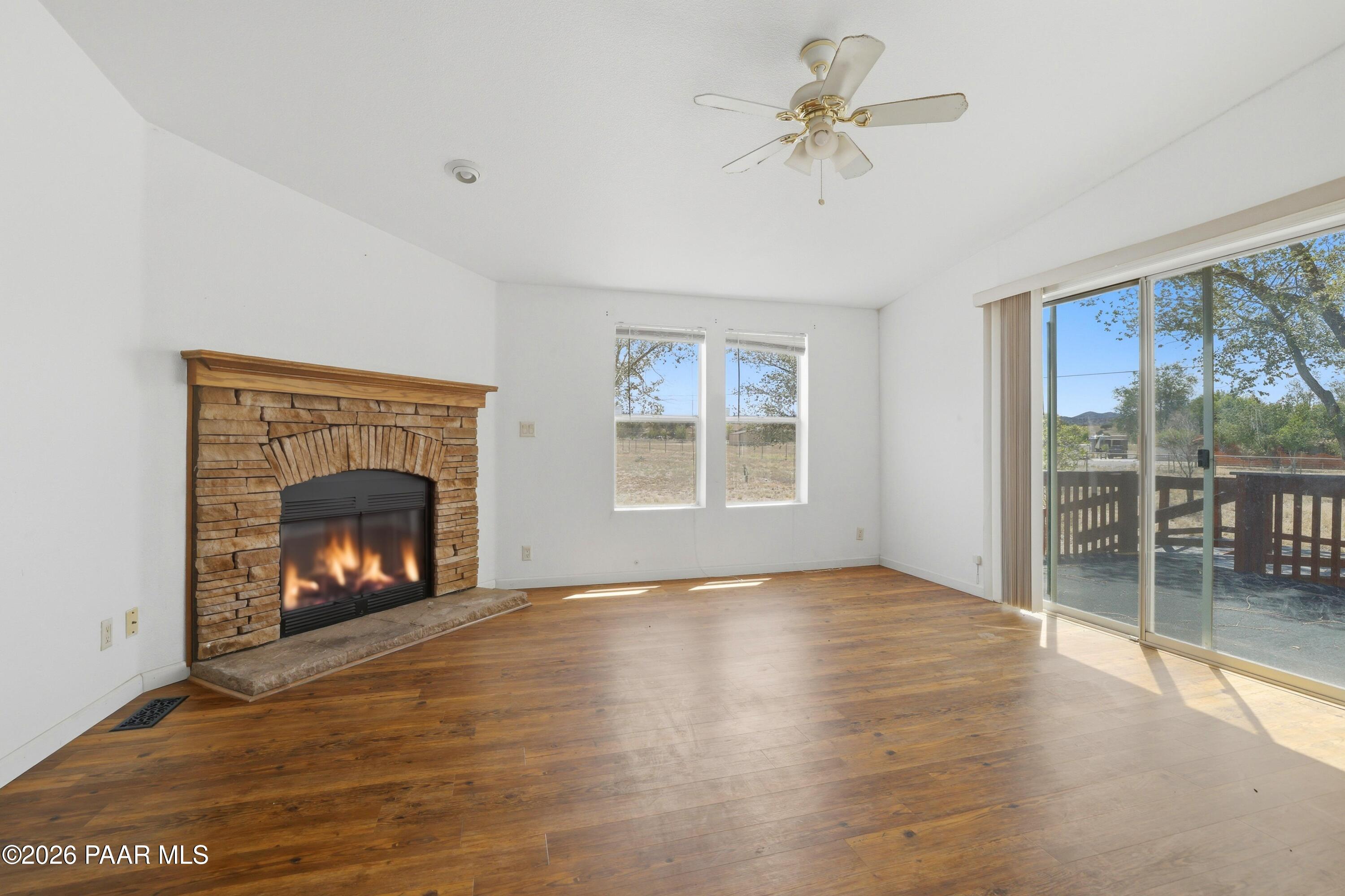 1495 Buffalo Run Road Chino Valley, AZ 86323 - Photo 18 of 32 18-Family Room