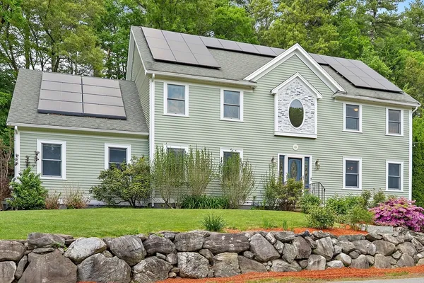 $1,095,000 | 139 Willow Street, Acton, MA 01720