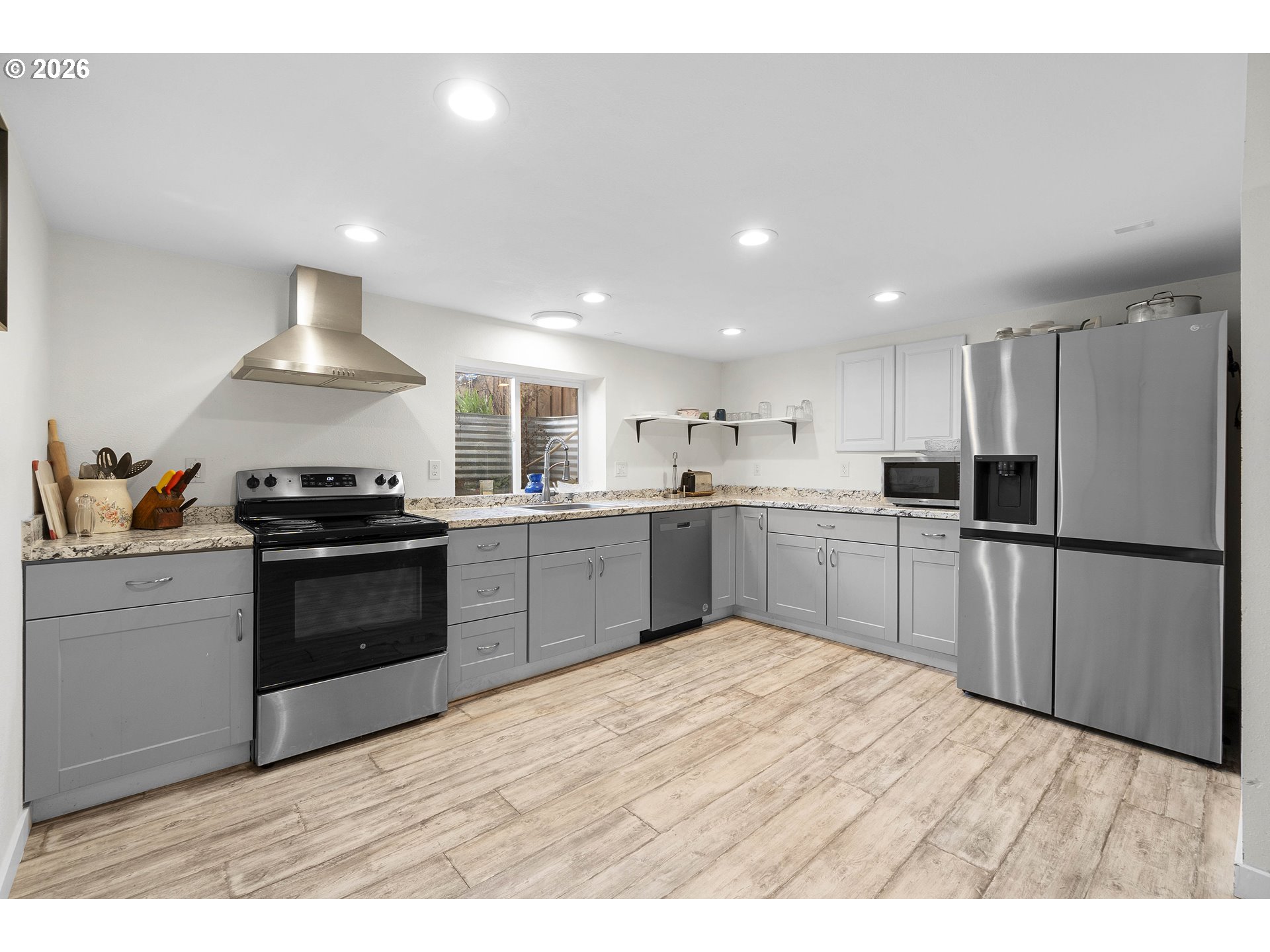 52052 Southeast 3rd Place Scappoose, OR 97056 - Photo 2 of 39