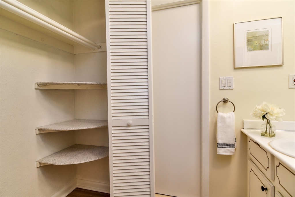 915 Edgell Road, Unit 85 Framingham, MA 01701 - Photo 11 of 16 a bathroom with a sink and a toilet