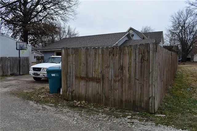 $165,000 | 102 Brown Avenue, Osawatomie, KS 66064