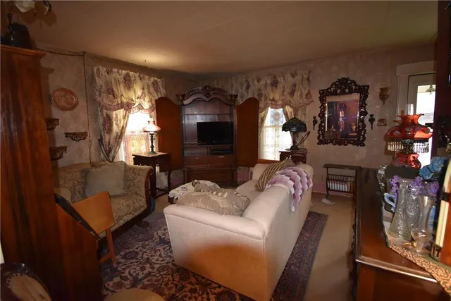 $165,000 | 102 Brown Avenue, Osawatomie, KS 66064