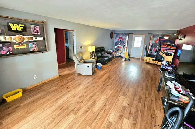 $180,000 | 229 Burr Oak Road, Burr Oak, MI 49030