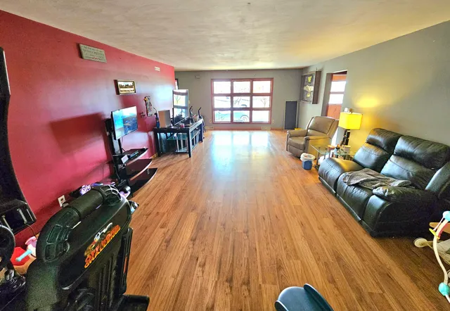 $180,000 | 229 Burr Oak Road, Burr Oak, MI 49030