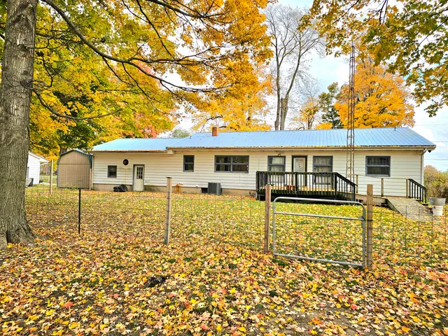 $180,000 | 229 Burr Oak Road, Burr Oak, MI 49030